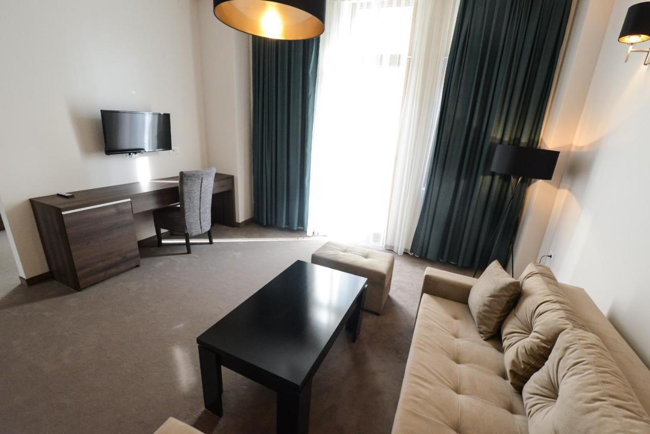 Hotel Cara 28 Üsküp Dış mekan fotoğraf