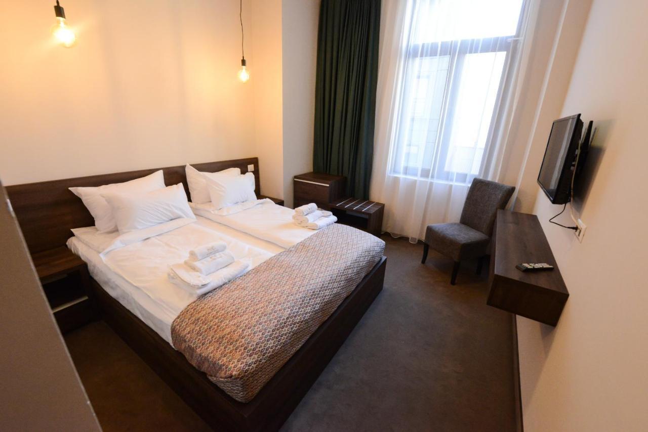 Hotel Cara 28 Üsküp Dış mekan fotoğraf