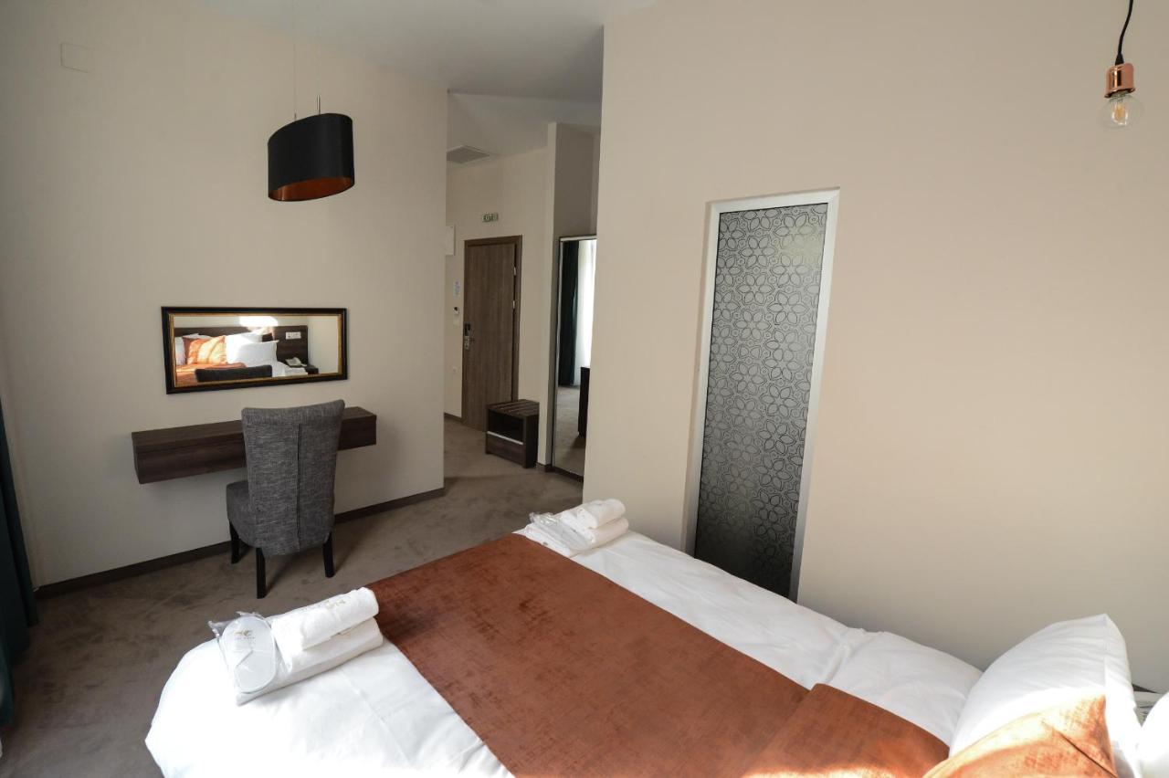 Hotel Cara 28 Üsküp Dış mekan fotoğraf