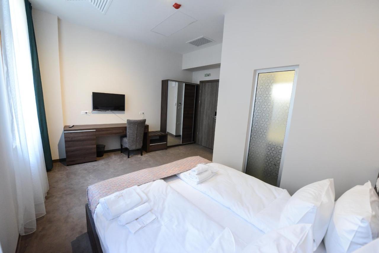 Hotel Cara 28 Üsküp Dış mekan fotoğraf