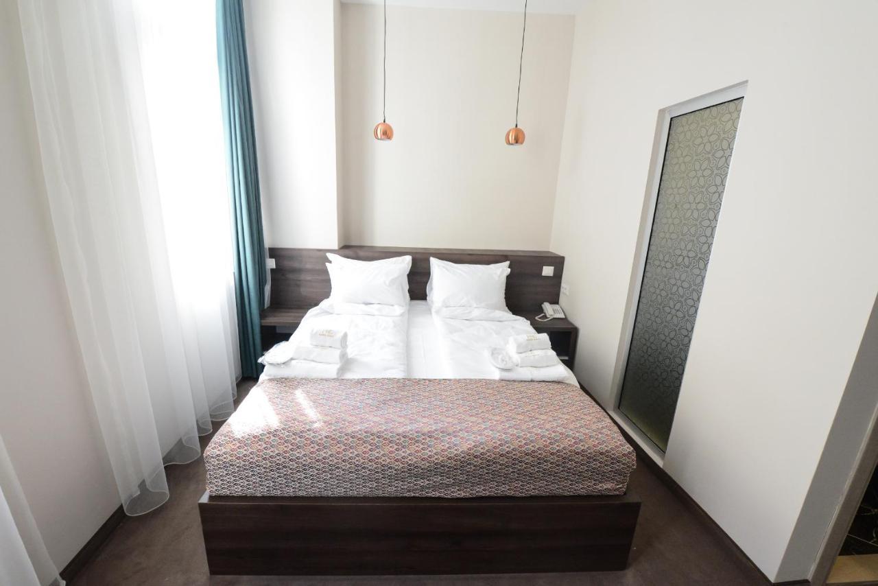 Hotel Cara 28 Üsküp Dış mekan fotoğraf