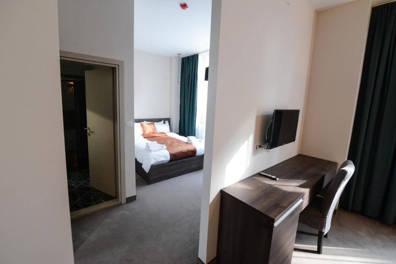 Hotel Cara 28 Üsküp Dış mekan fotoğraf