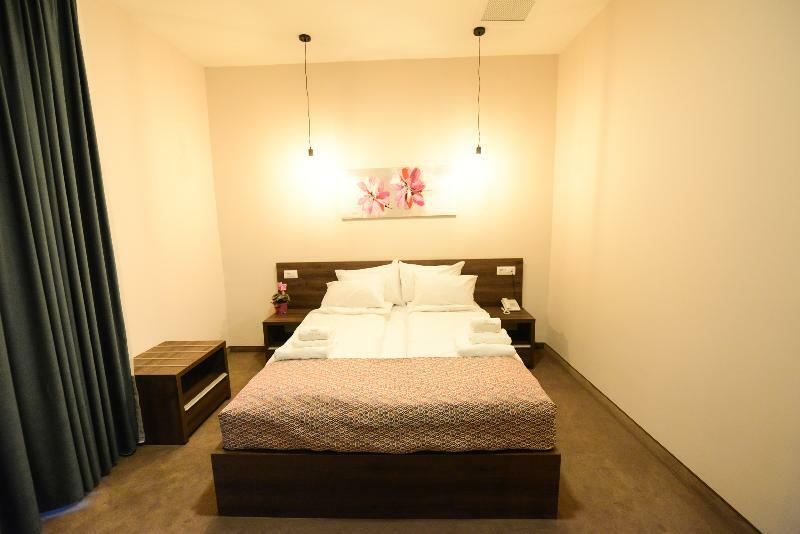 Hotel Cara 28 Üsküp Dış mekan fotoğraf